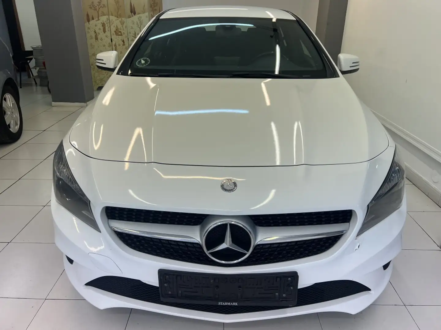 Mercedes-Benz CLA 200 200d Bianco - 2