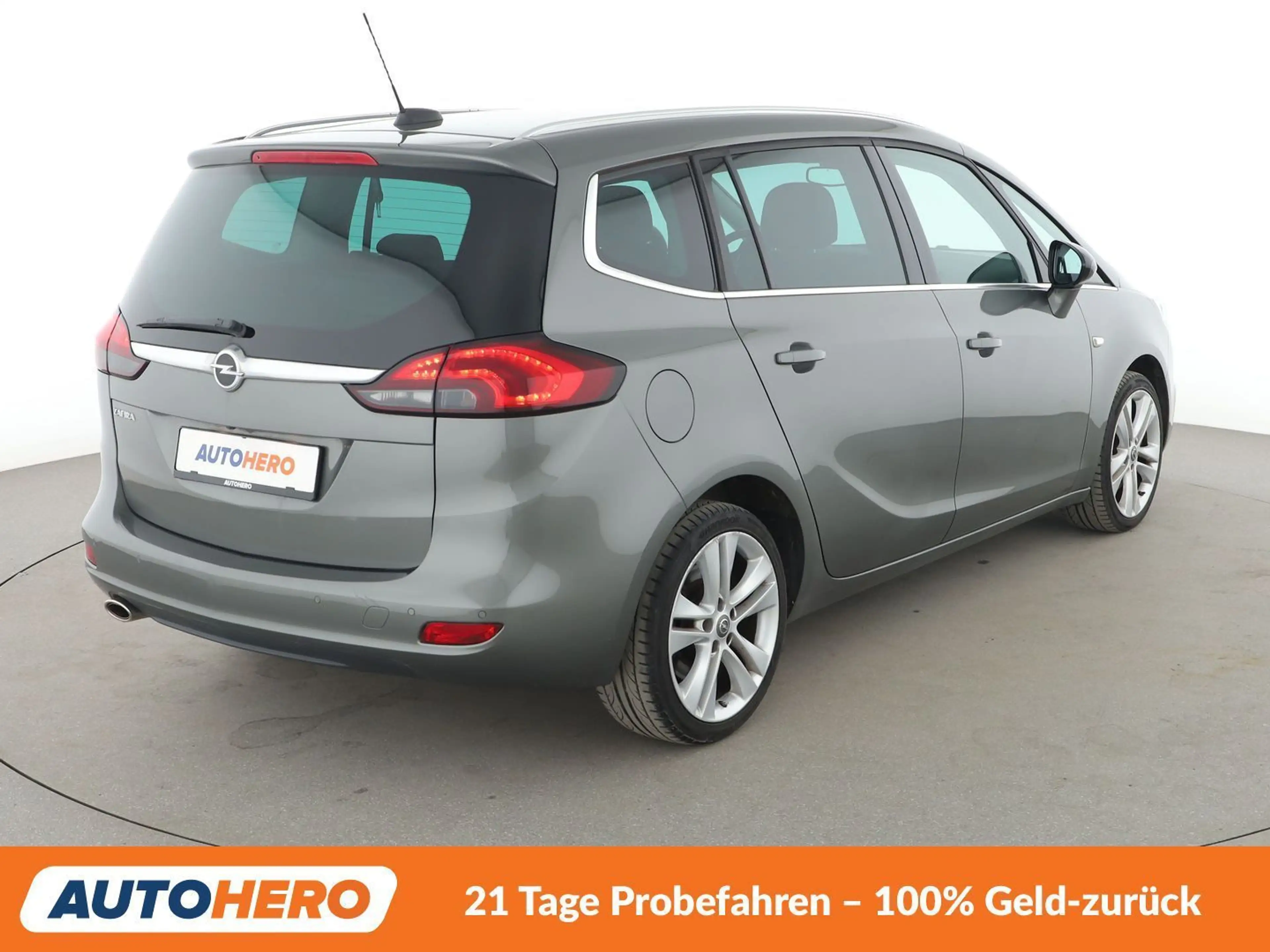 Opel Zafira Tourer 1.6 SIDI Turbo Innovation Aut.*CAM*NAVI*TEMPO* — photo 6