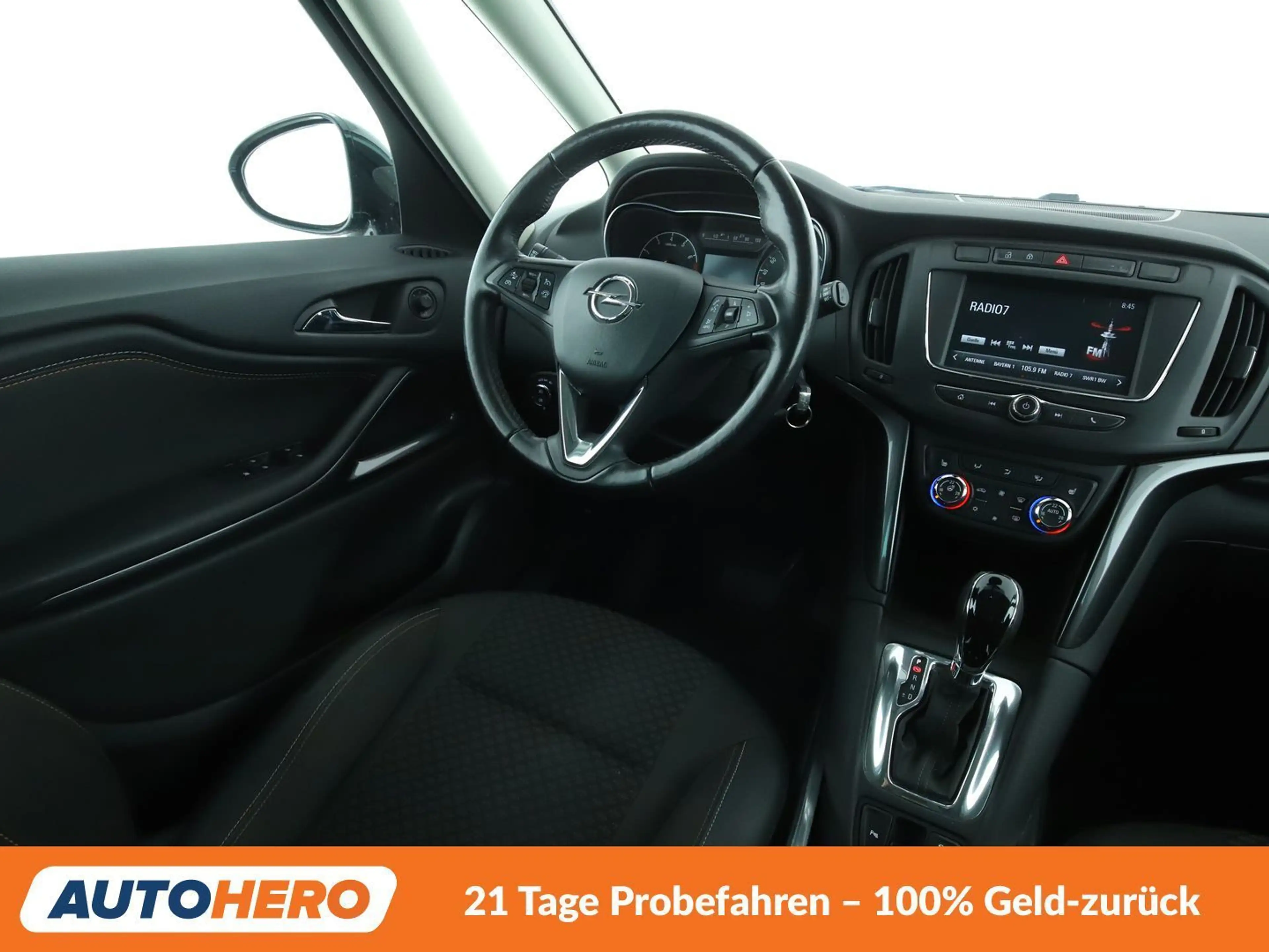 Opel Zafira Tourer 1.6 SIDI Turbo Innovation Aut.*CAM*NAVI*TEMPO* — photo 13
