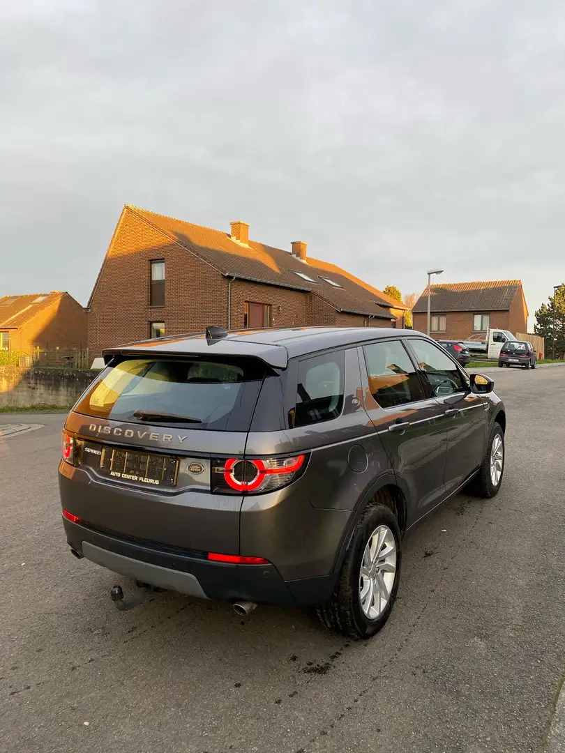 Land Rover Discovery Sport 2.0 TD4 HSE Gris - 2