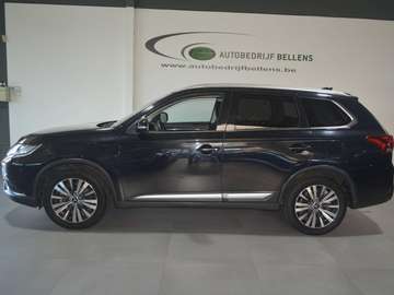 Outlander 2.0i 2WD Diamond Edition 7S CVT AUTOMAAT / APPLE CAR-PLAY