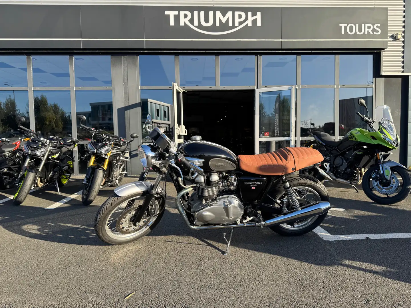 Triumph Thruxton Czarny - 1