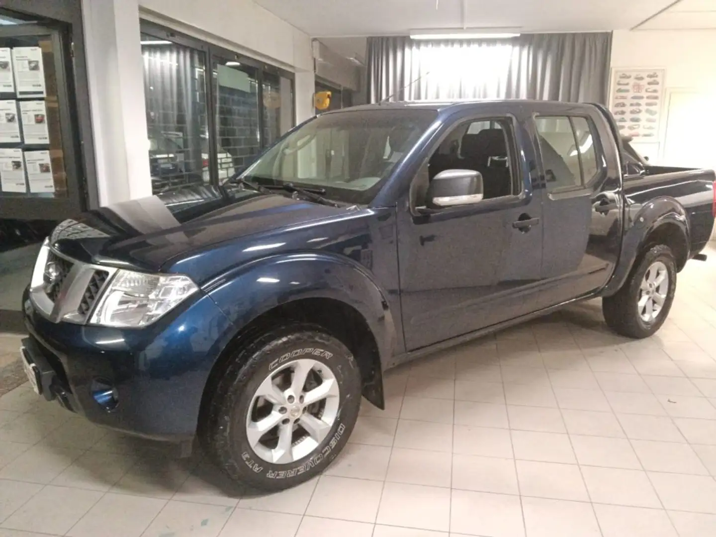 Nissan Navara 2.5 dCi 4 PORTE 4WD Double Cab WoRK KM 116000 Bleu - 1