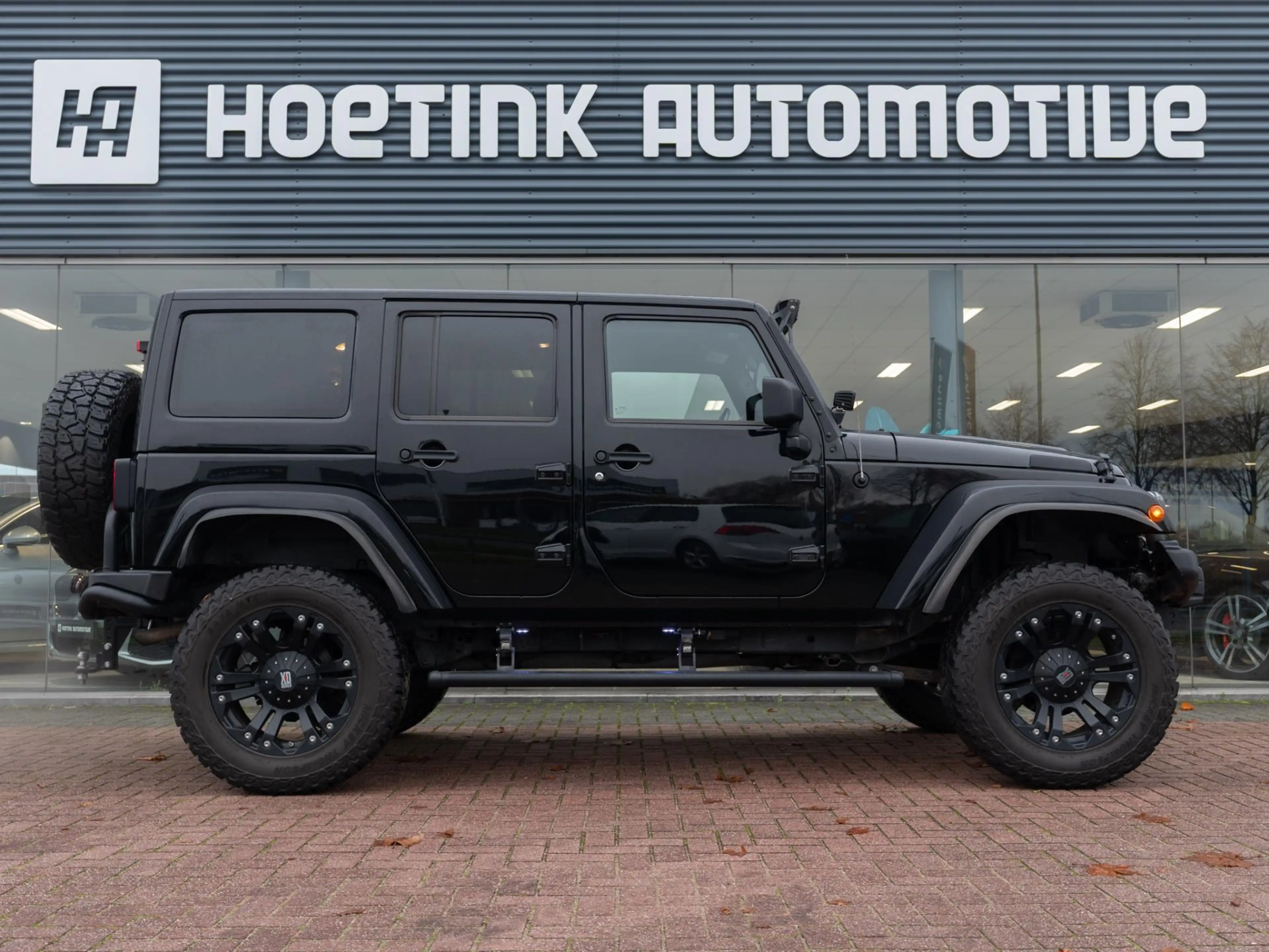 Jeep Wrangler Unlimited 3.6 Sahara | Cruise | Side step | Lier — photo 9