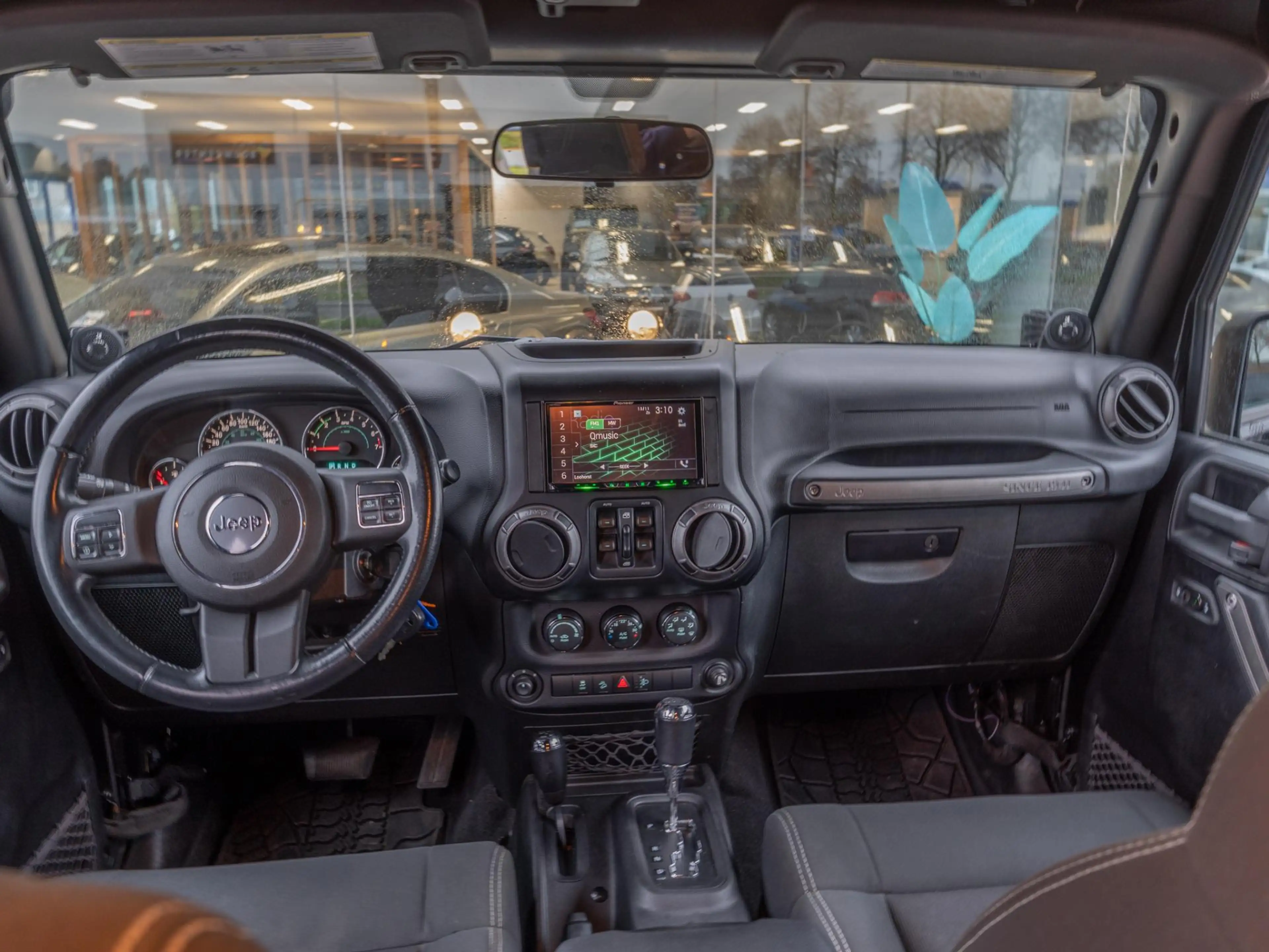 Jeep Wrangler Unlimited 3.6 Sahara | Cruise | Side step | Lier — photo 3