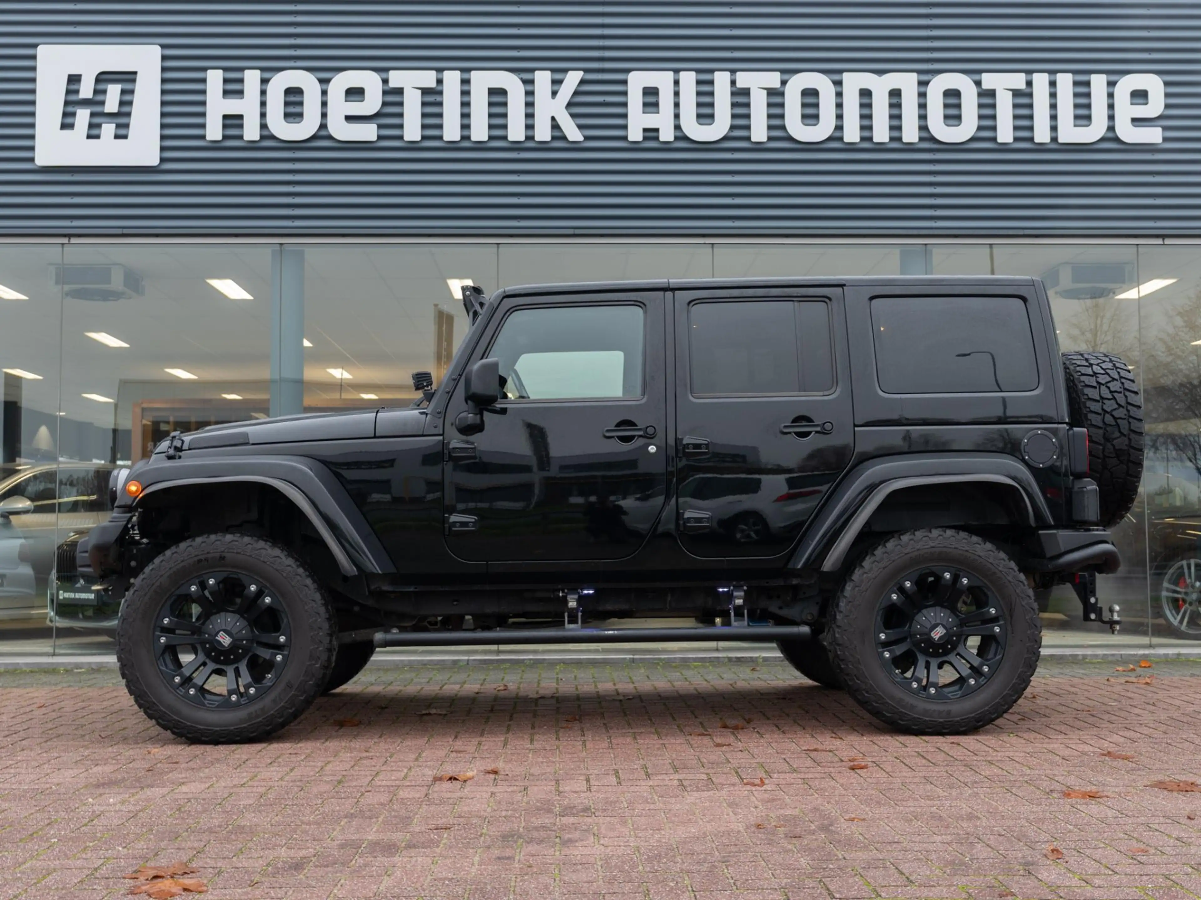 Jeep Wrangler Unlimited 3.6 Sahara | Cruise | Side step | Lier — photo 6