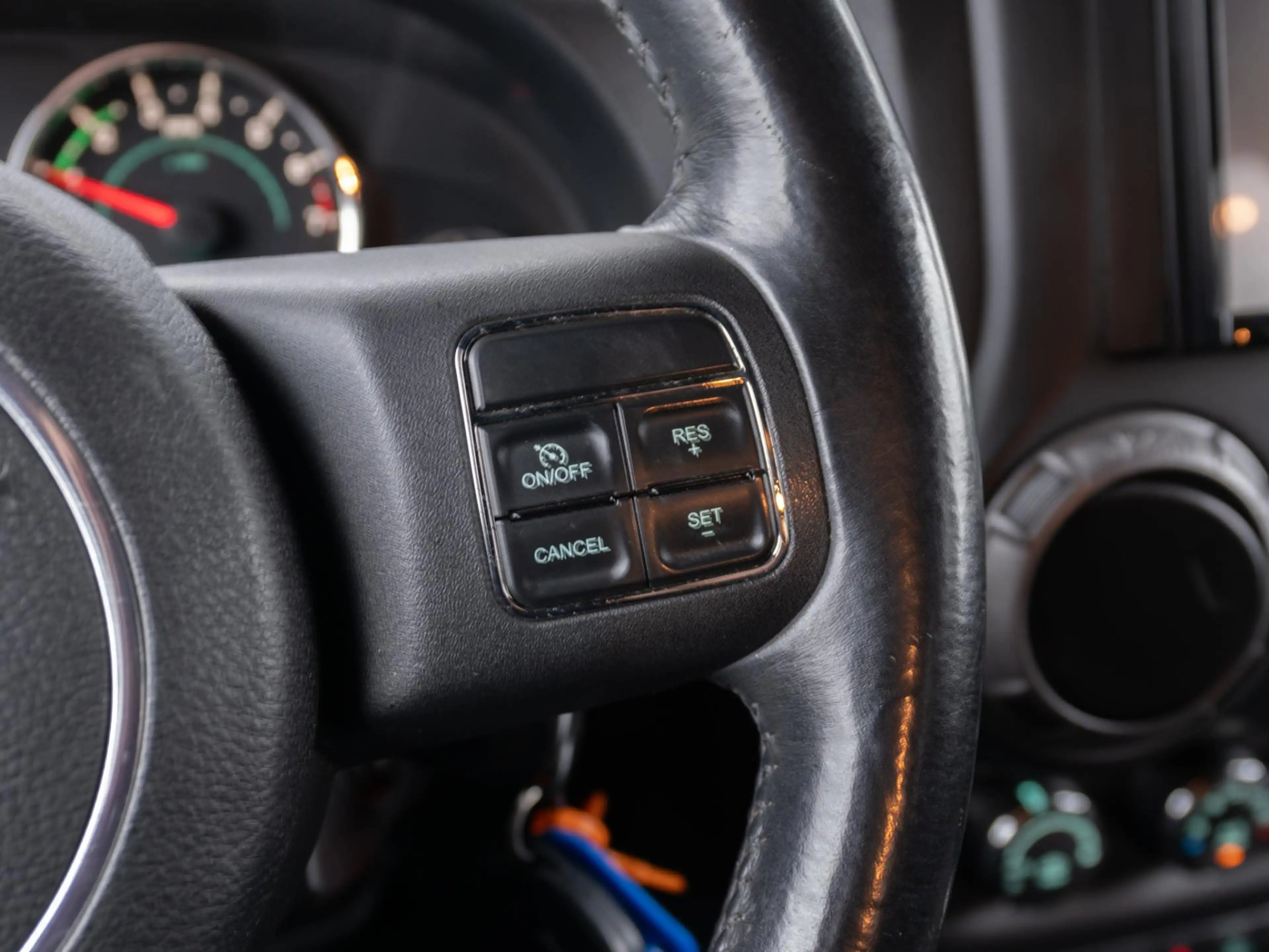 Jeep Wrangler Unlimited 3.6 Sahara | Cruise | Side step | Lier — photo 22
