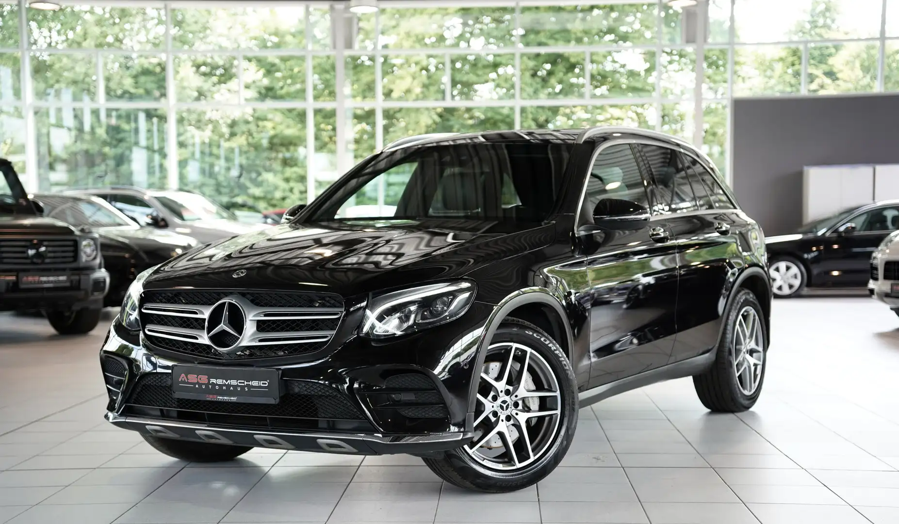 Mercedes-Benz GLC 220 d 4M AMG Line 2.H *AHK *Leder *SHZ *Navi Schwarz - 1