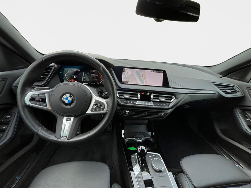 BMW 218 M Sport — photo 13