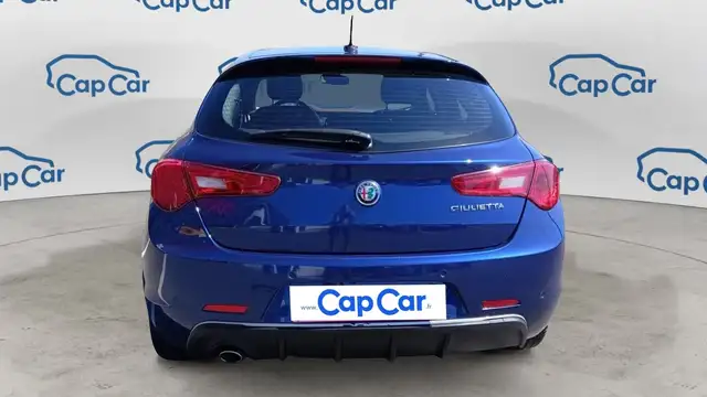 Alfa Romeo Giulietta view 3