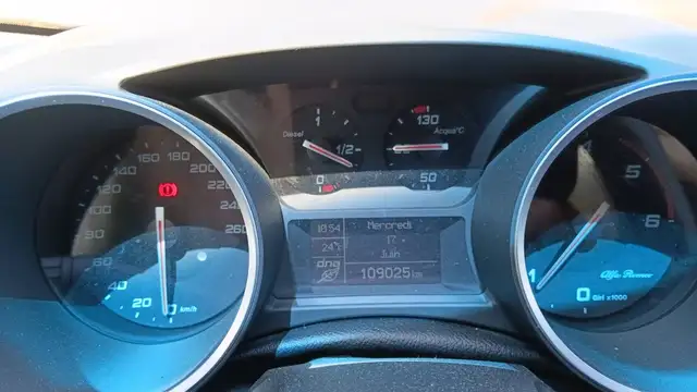 Alfa Romeo Giulietta view 12