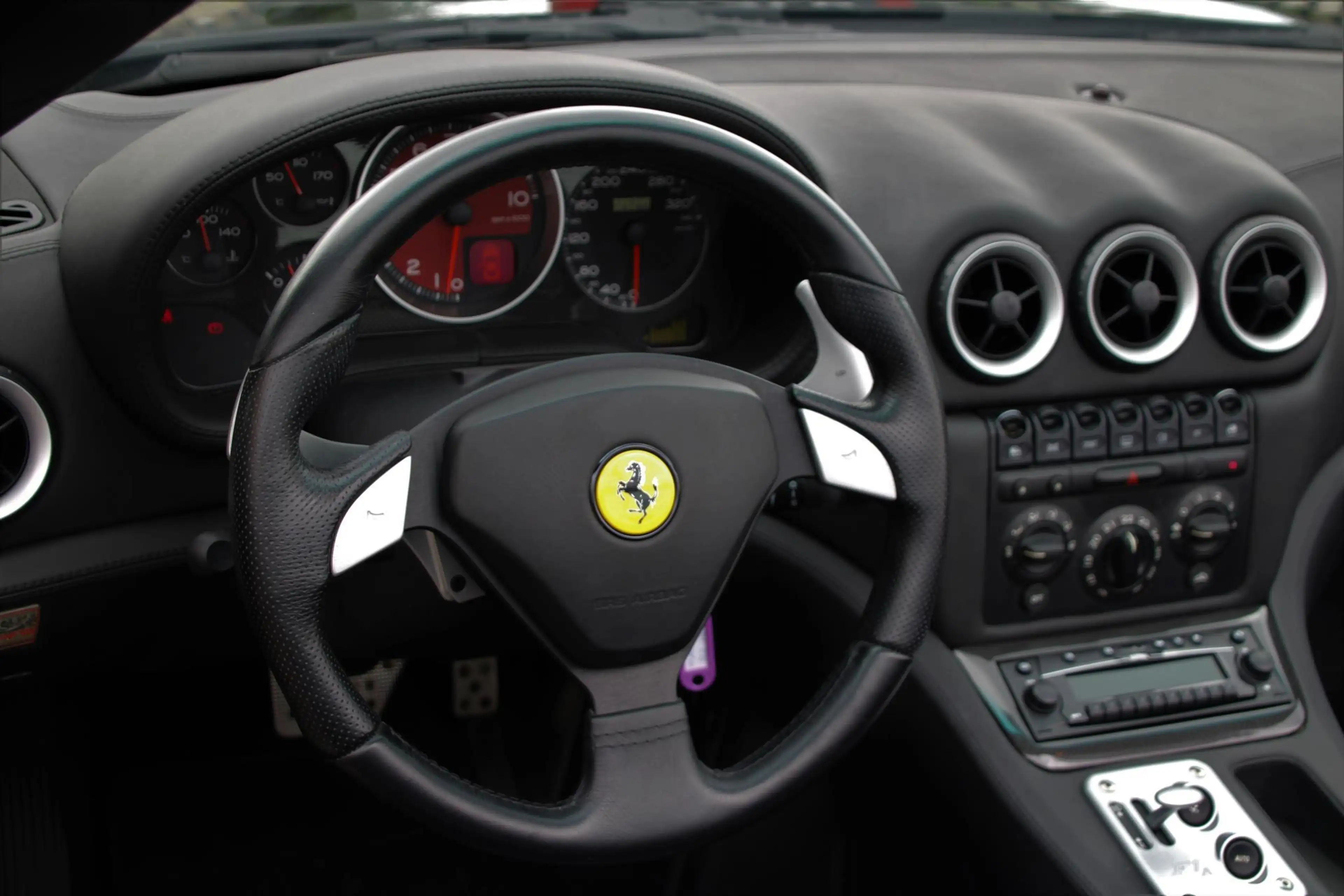 Ferrari 575 Superamerica | 540pk | 1 van 559 | 25.249km | — photo 12