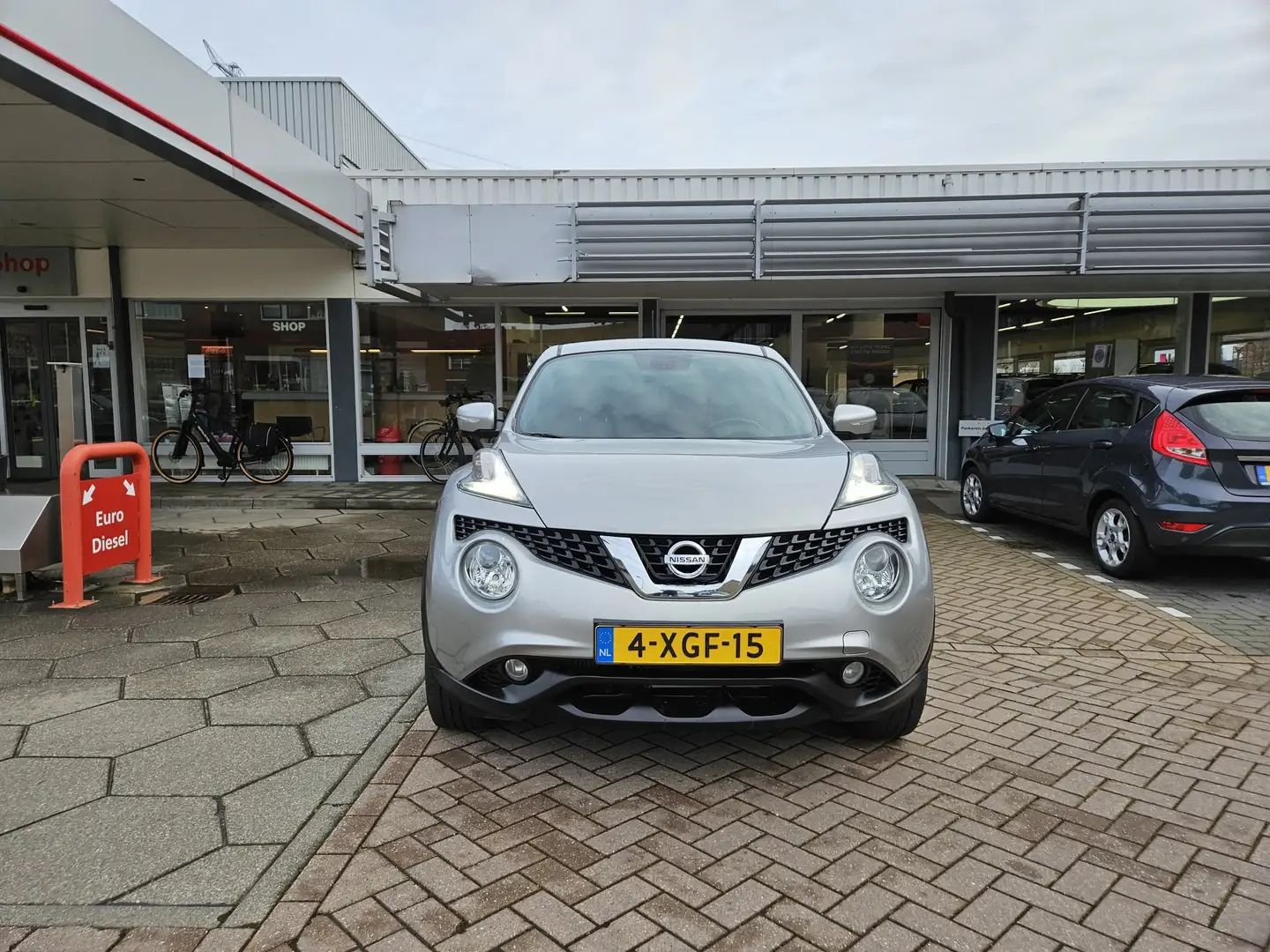 Nissan Juke 1.2 DIG-T S&S 115pk 2WD Connect Edition Grijs - 2
