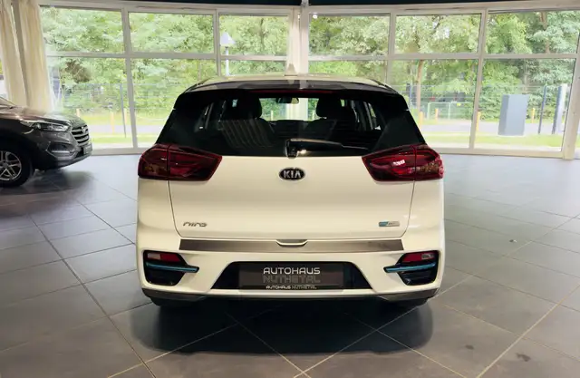 Kia Niro view 6
