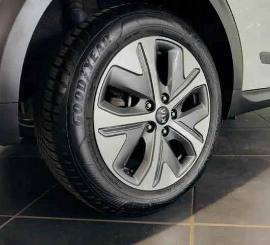 Kia Niro view 8