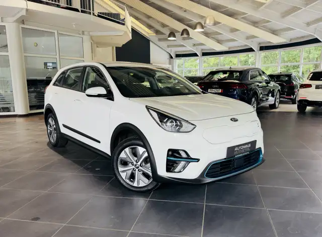 Kia Niro main image