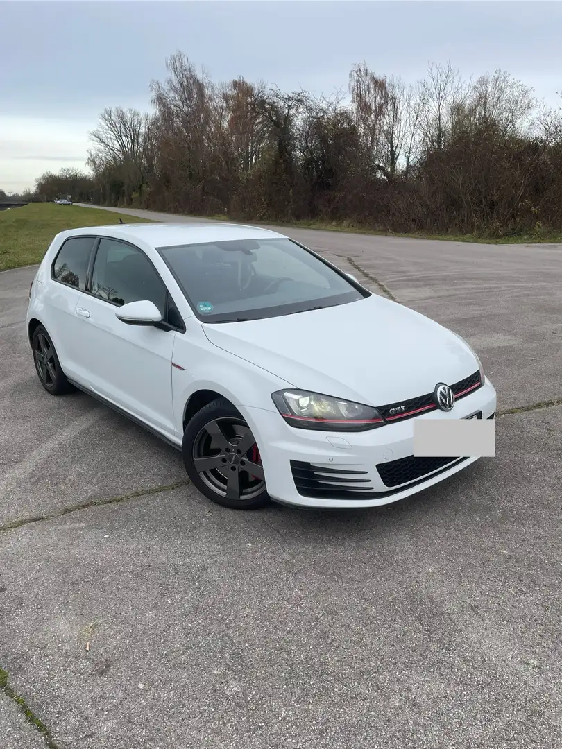 Volkswagen Golf GTI Performance BlueMotion Technology - 1