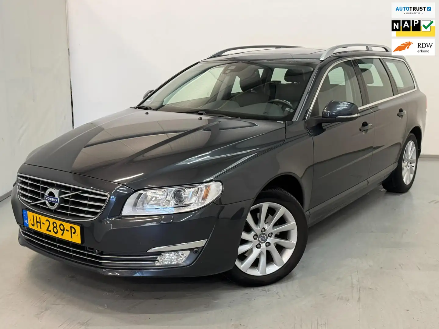 Volvo V70 2.0 T4 Polar+ / NL-auto / Memory / Leder / Trekhaa Gris - 1