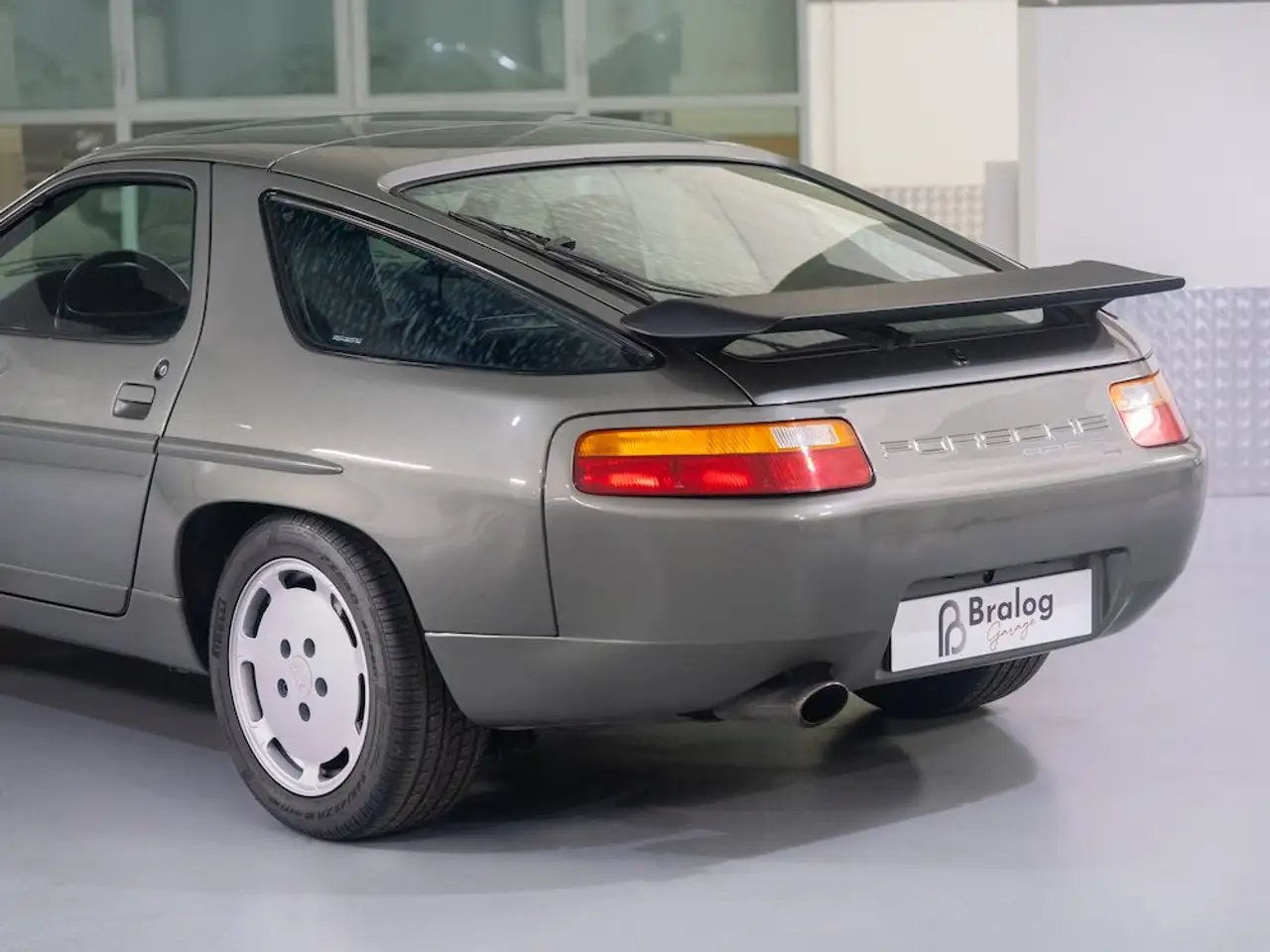 Porsche 928 5.0 S4, foto 9