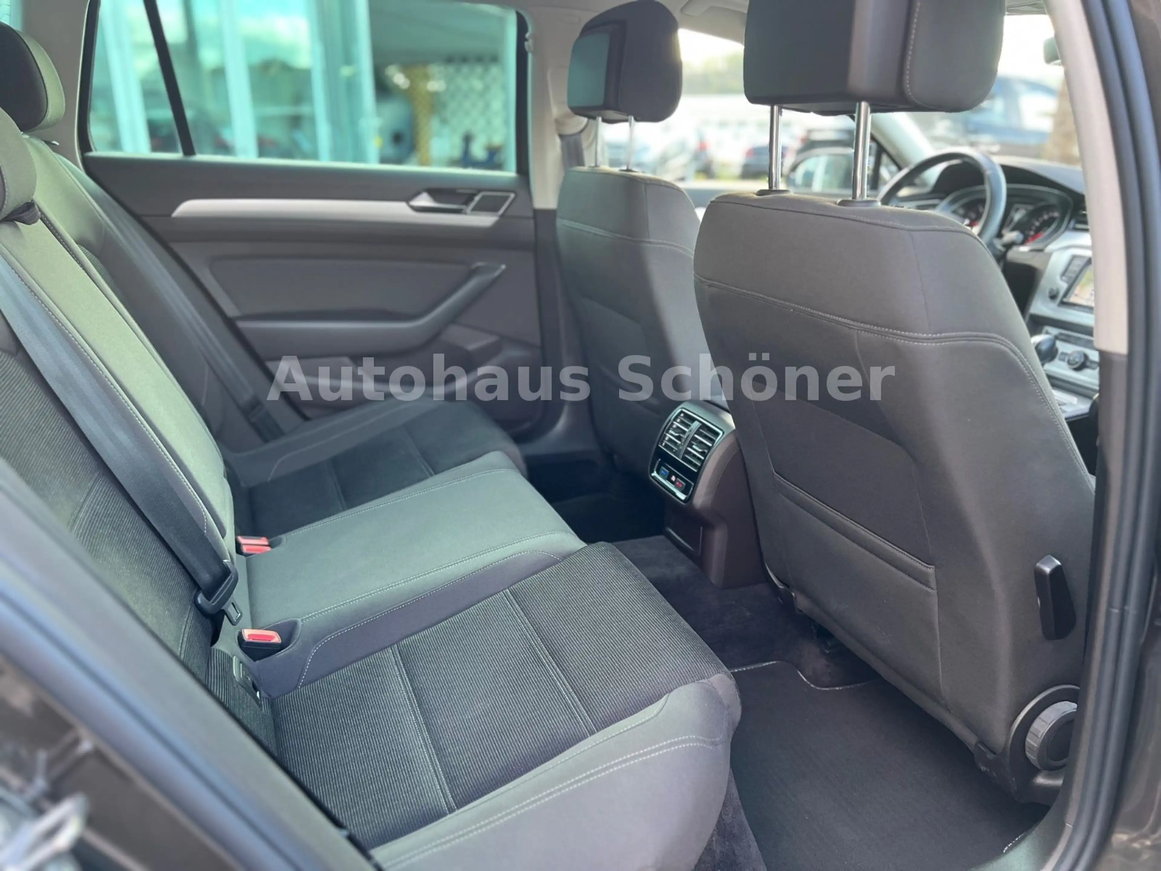 Volkswagen Passat Variant Comfortline **AUTOMATIK*NAVI** — photo 14
