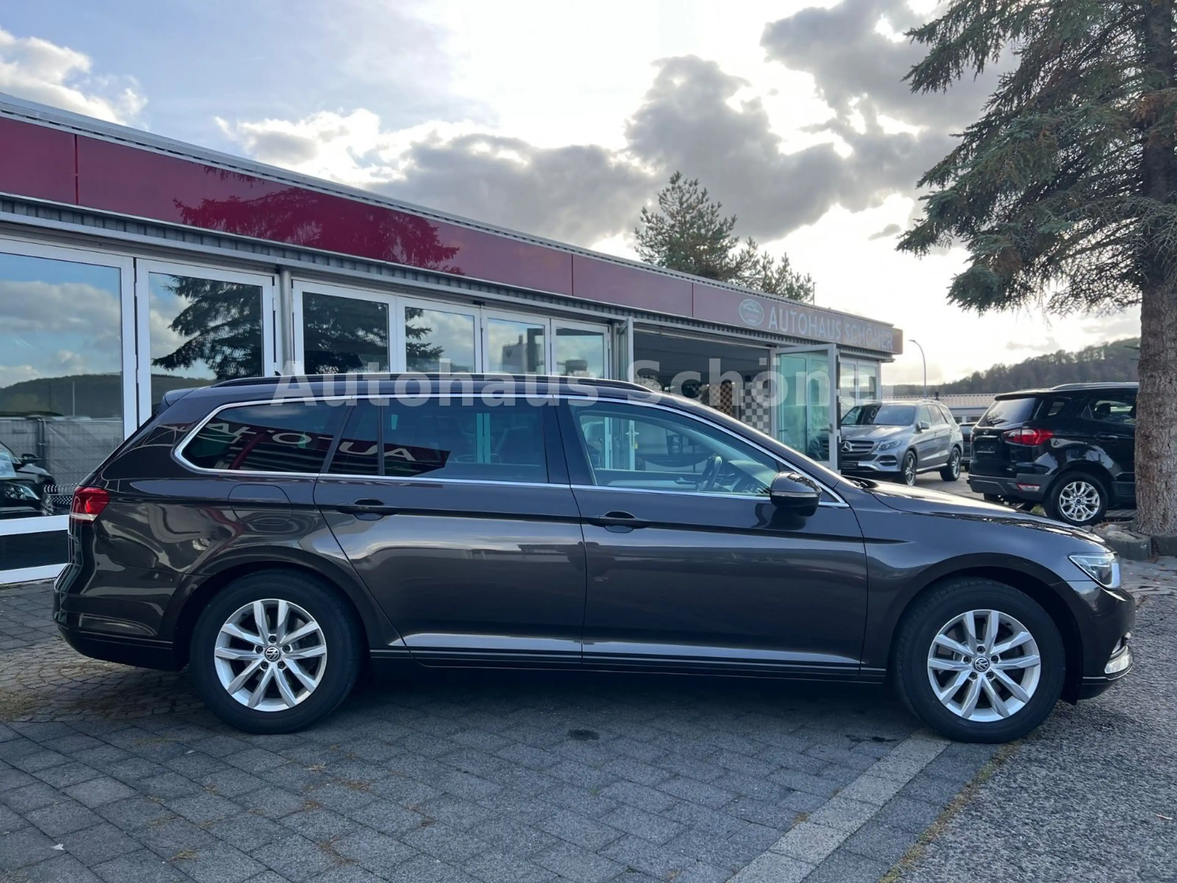 Volkswagen Passat Variant Comfortline **AUTOMATIK*NAVI** — photo 5
