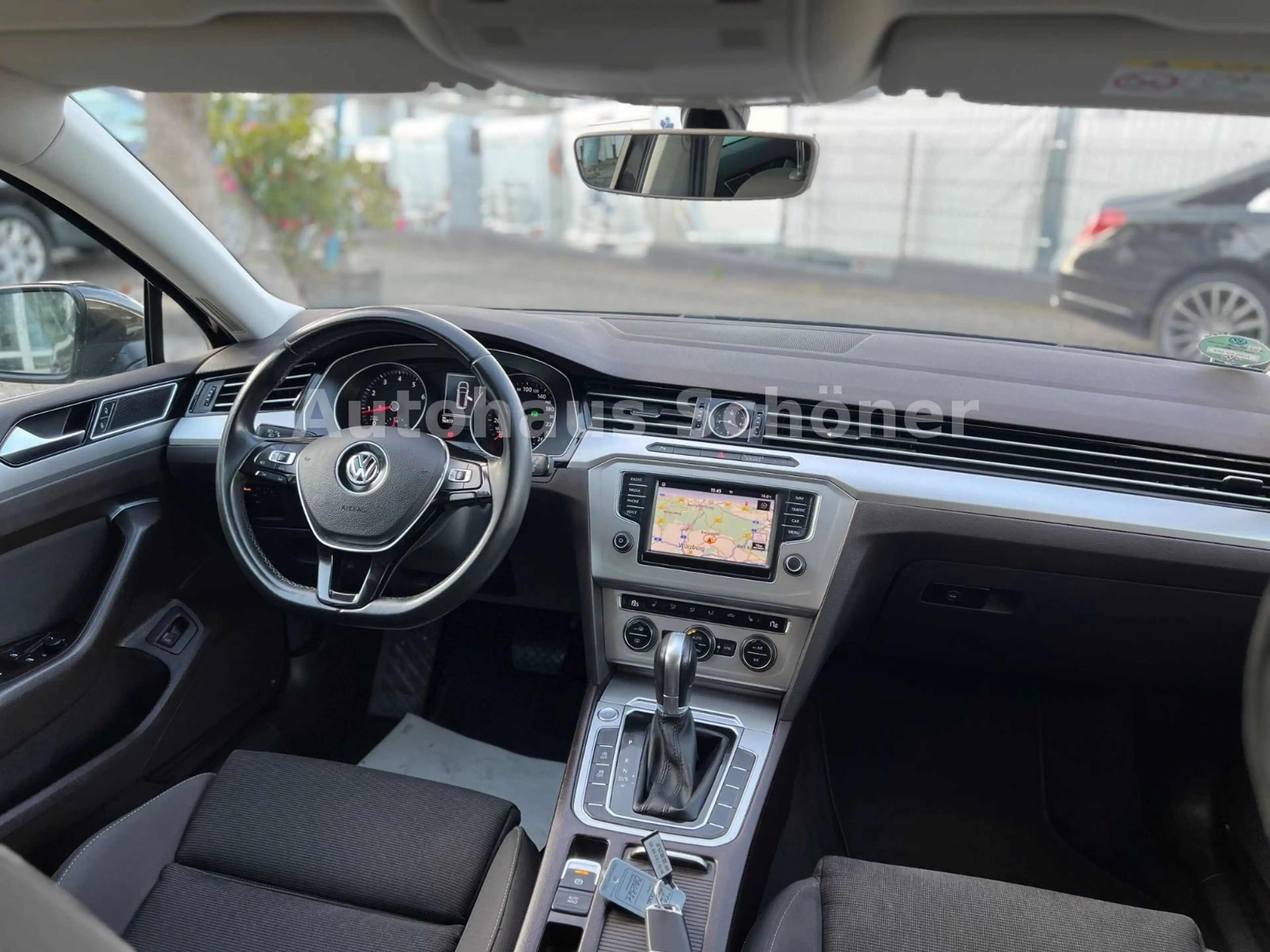 Volkswagen Passat Variant Comfortline **AUTOMATIK*NAVI** — photo 2