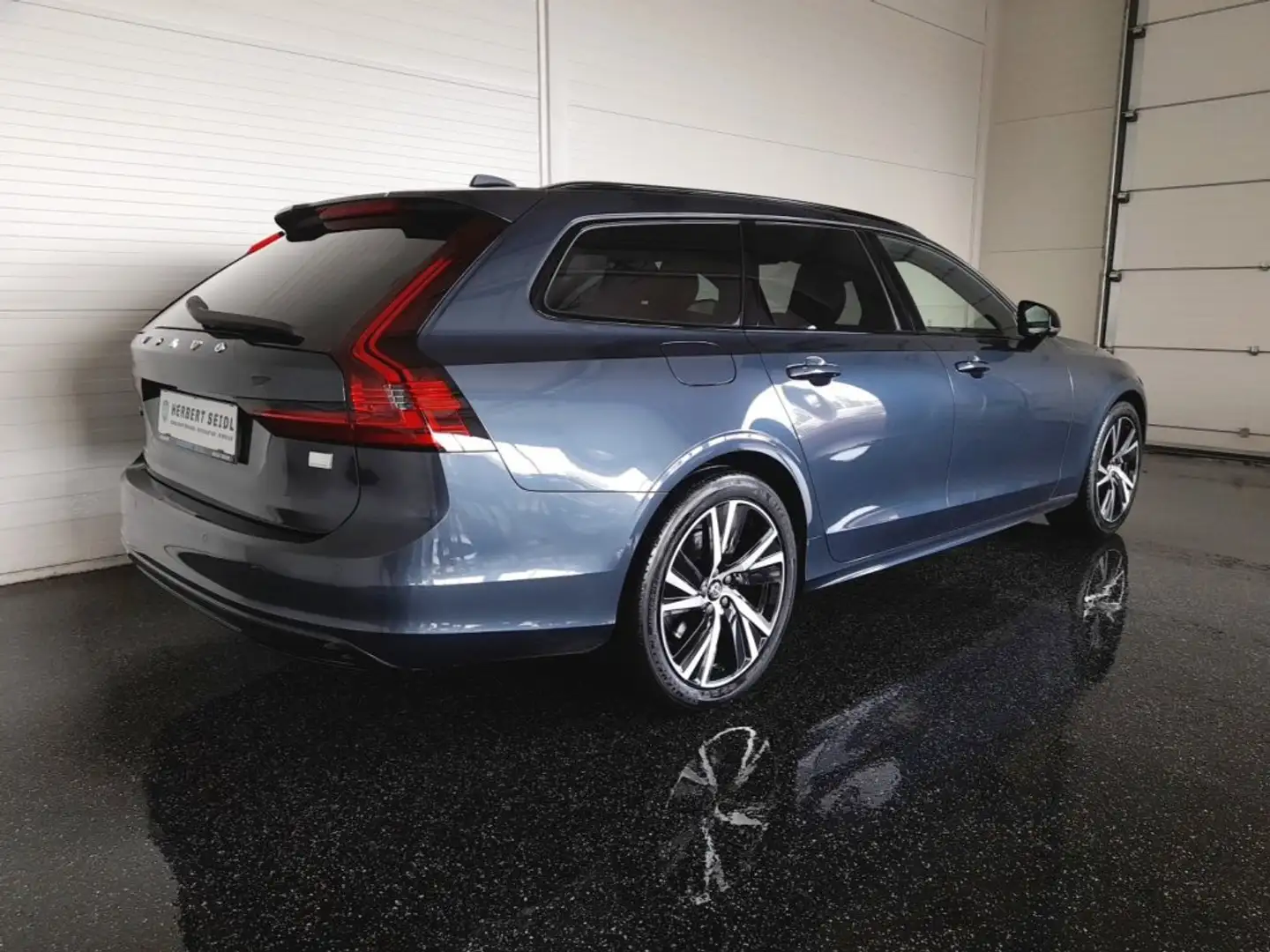 Volvo V90 T8 R-DESIGN PHEV 4x4 Aut. *SKY / VOLL LED / NAVI / HEAD-UP / 360° KAMERA / NAPPA LEDER / DCC / HK SOUND* Blau - 2