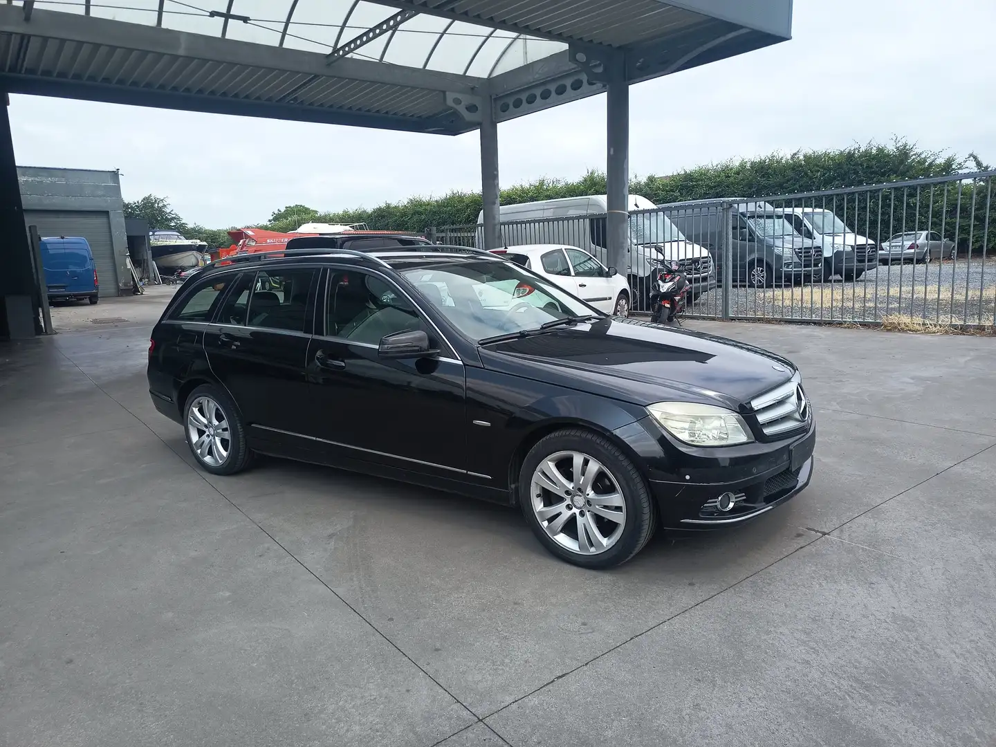 Mercedes-Benz C 200 CDI Avantgarde Zwart - 2