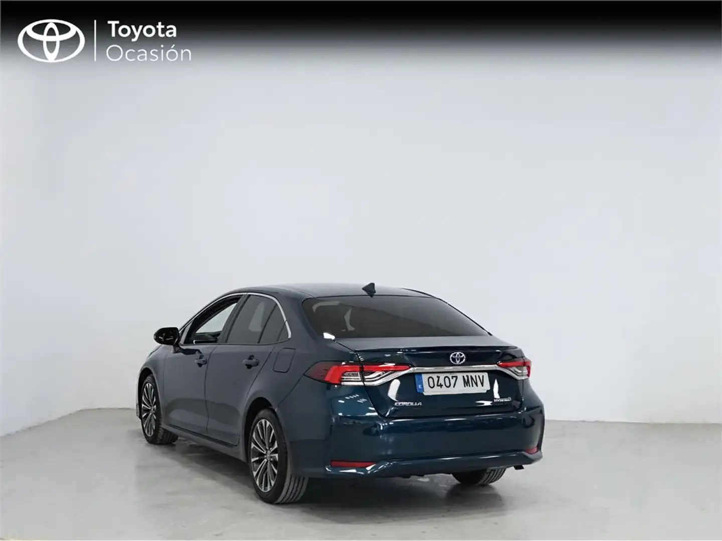 Toyota Corolla Sedán 140H Style Blauw - 2