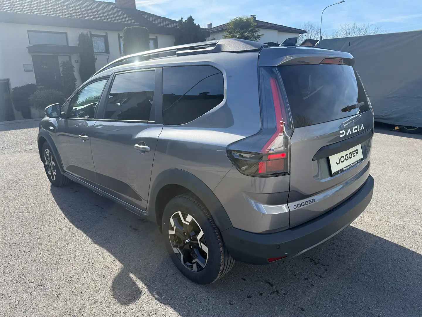 Dacia Jogger Journey TCe 110 Vollausstattung 360 Grad Kamera Grau - 2