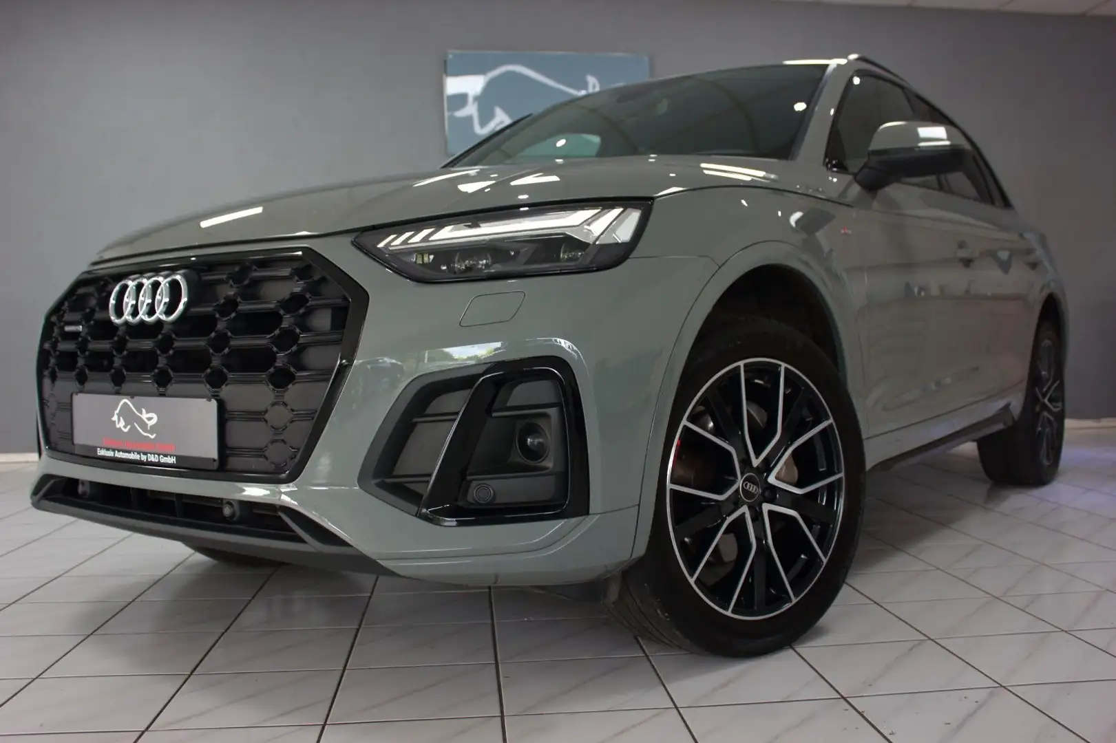 Audi Q5 40 TDI S-Tr. Qua~S-LINE COMPETITION+DEUTSCH+A Grau - 1