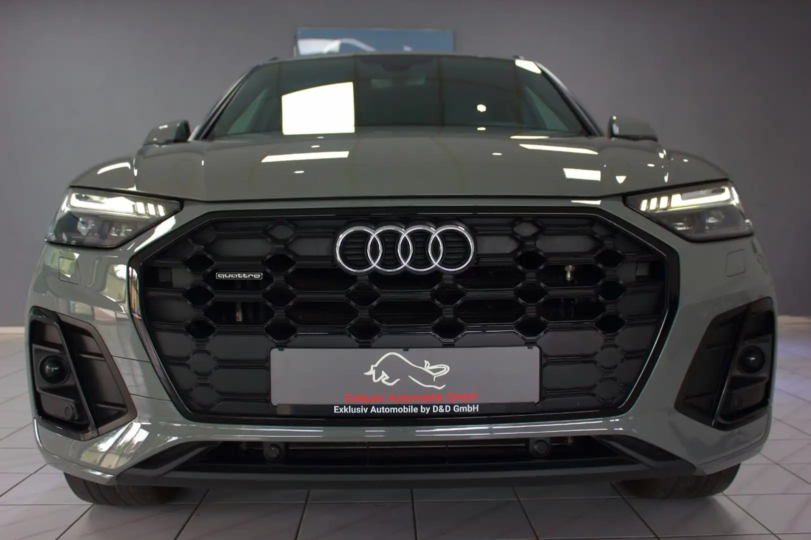 Audi Q5 40 TDI S-Tr. Qua~S-LINE COMPETITION+DEUTSCH+A Grau - 2