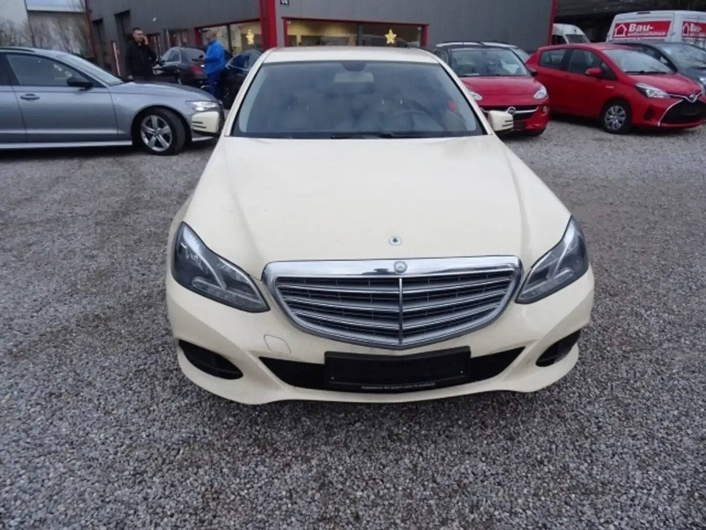 Mercedes-Benz E 200 BlueTEC CDI Motor läuft nicht Beige - 2