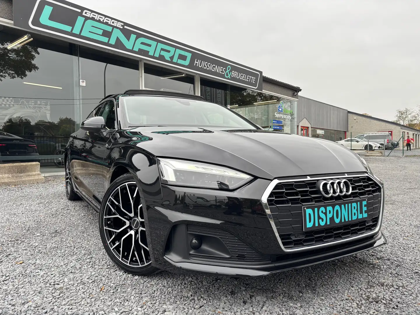 Audi A5 A5 Sportback 30TDi*TOIT OUVRANT*ATTCH REM*GARANTIE Zwart - 1