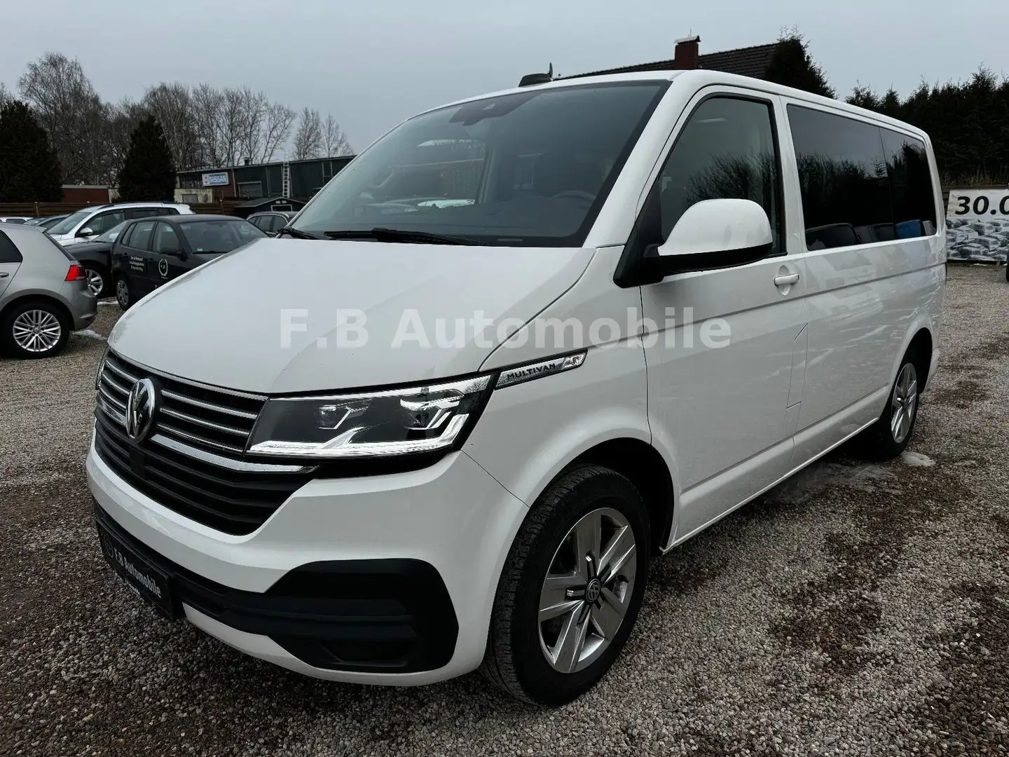 Volkswagen T6 Multivan /7SITZER/AUTOMATIK/RFK/AHK/TOP! Bílá - 2