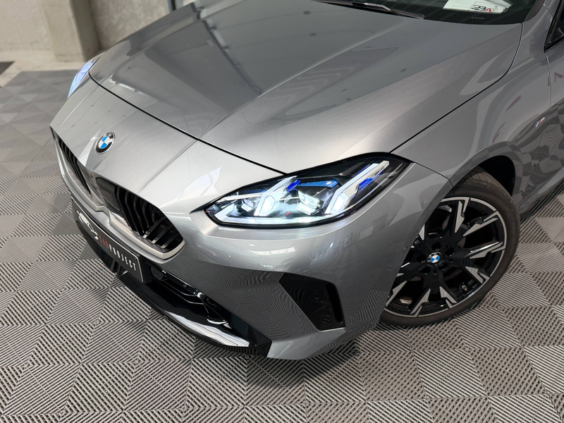 BMW 120 iAS MHEV, PACK M, Toit Ouvrant, Head Up, 360 Camera, LED — photo 3