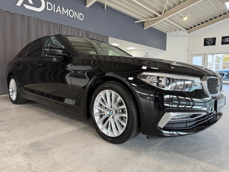 BMW 530 d xDrive Luxury Line * HEAD UP * KAMERA * — photo 5