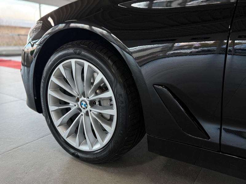 BMW 530 d xDrive Luxury Line * HEAD UP * KAMERA * — photo 13