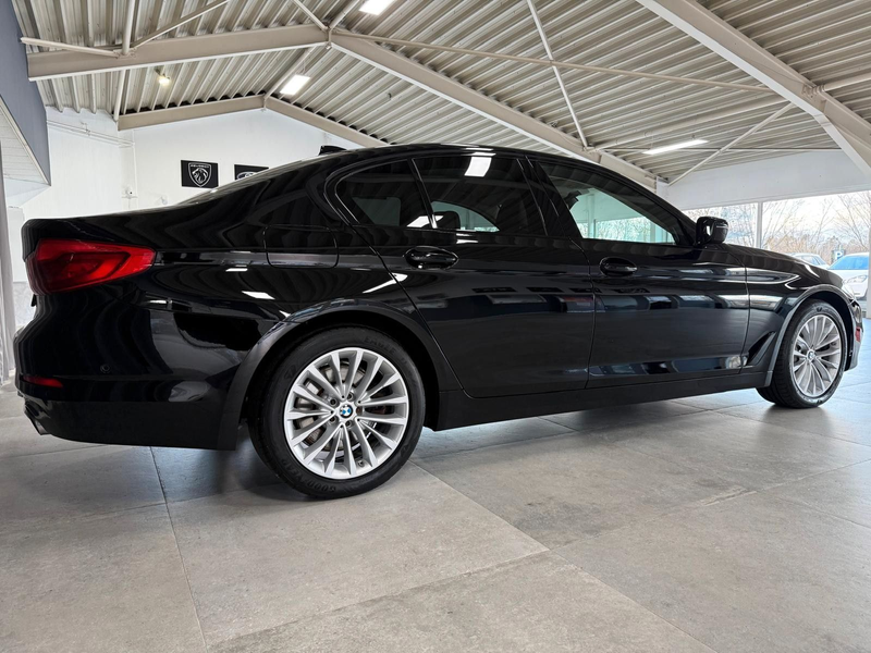 BMW 530 d xDrive Luxury Line * HEAD UP * KAMERA * — photo 10