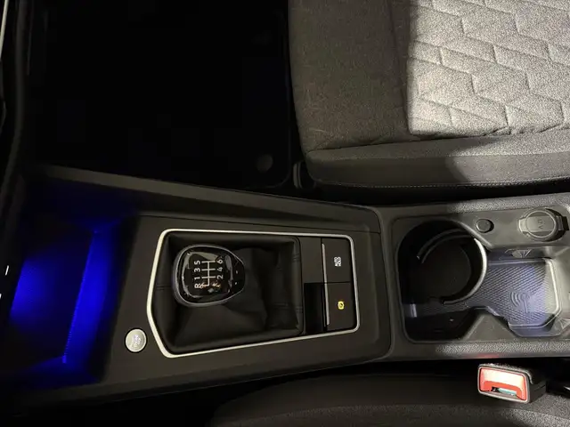Volkswagen Golf view 10