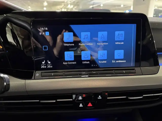 Volkswagen Golf view 3