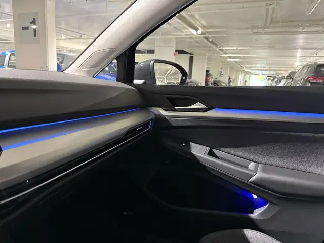 Volkswagen Golf view 9