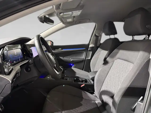 Volkswagen Golf view 4