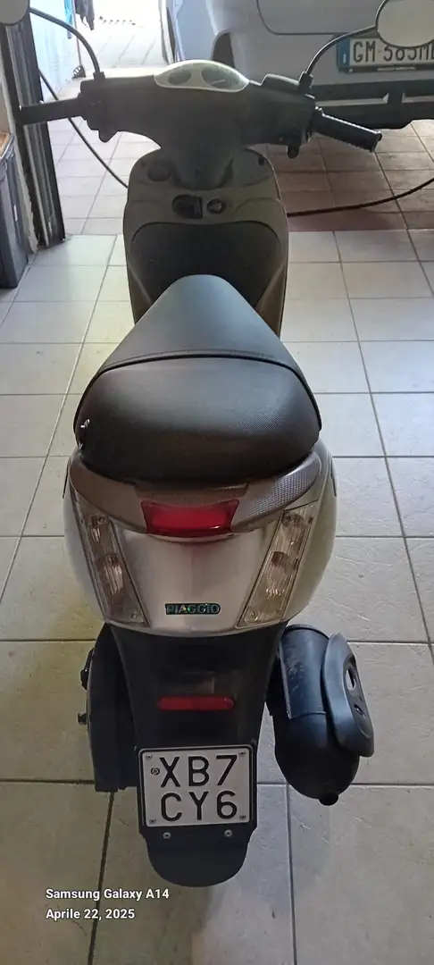 Piaggio Zip 50 Gri - 2