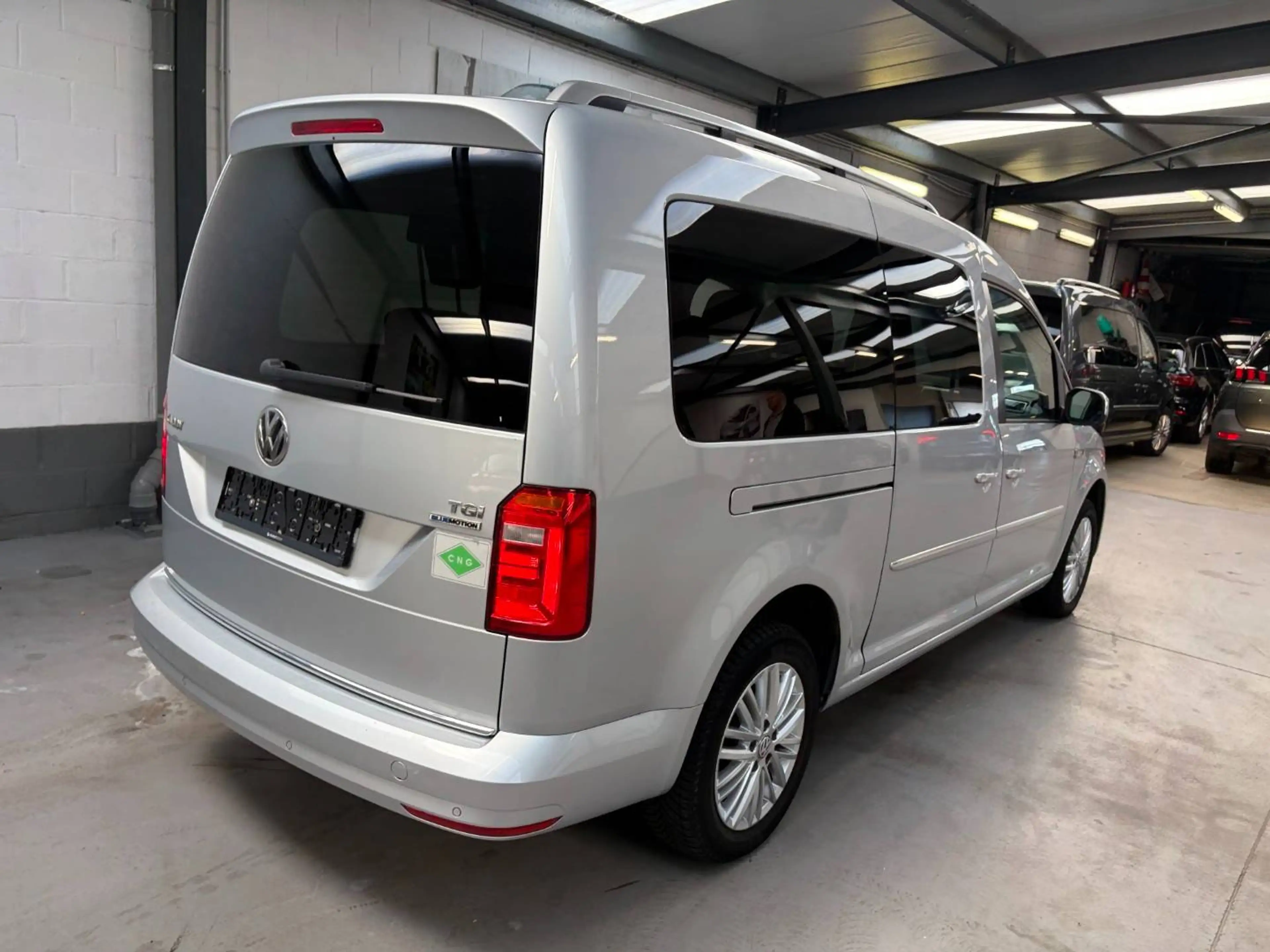 Volkswagen Caddy 1.4 TGI Maxi CNG (EU6) — photo 2