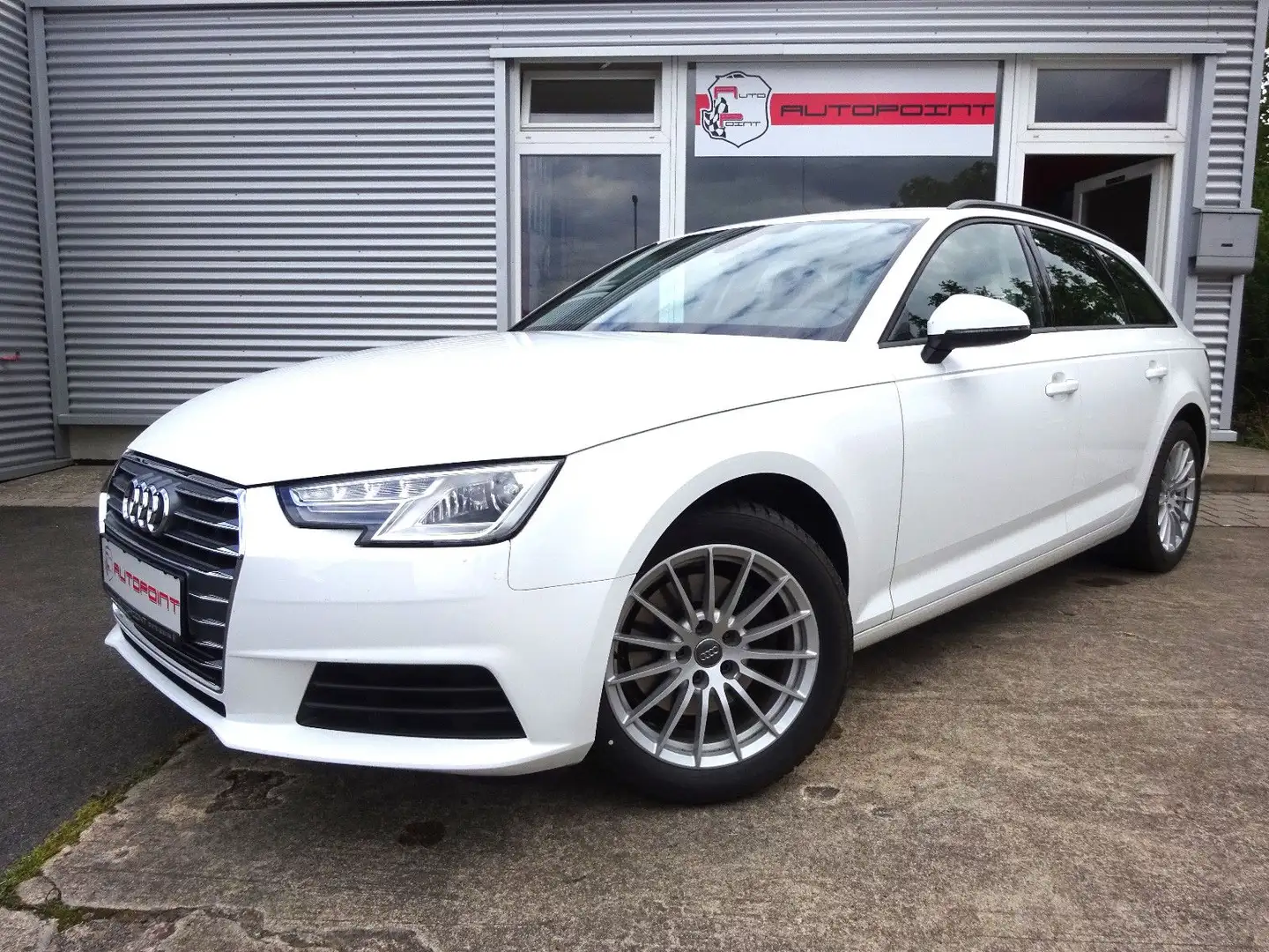 Audi A4 AVANT 35TDI AUTOM LEDER STANDHEIZ AHK Bianco - 1