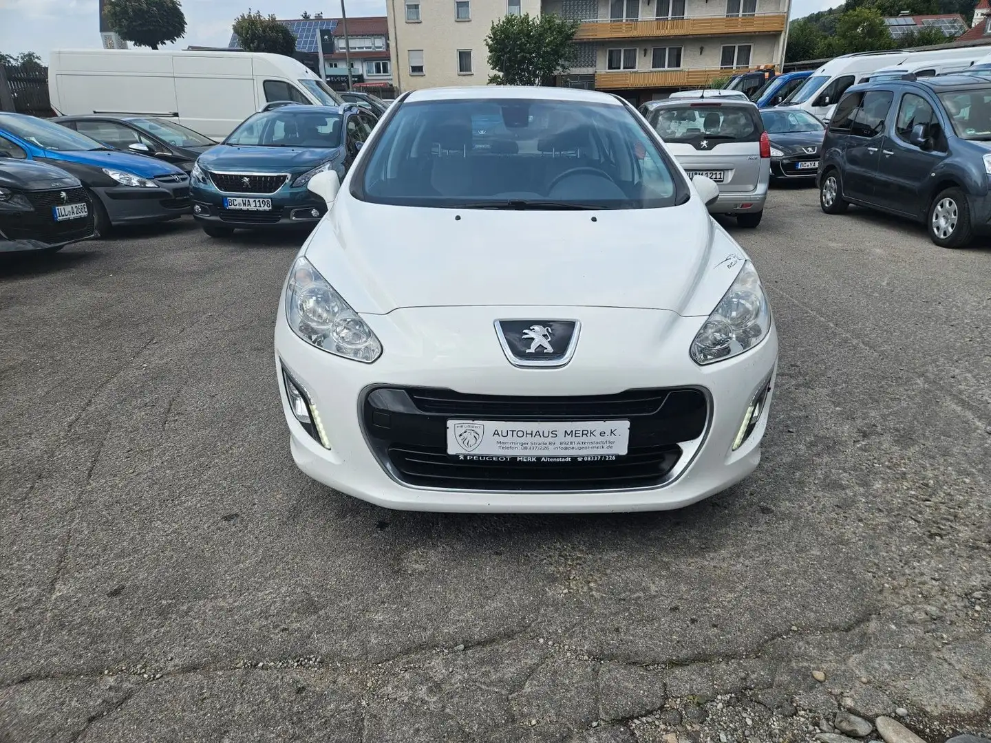 Peugeot 308 Active Weiß - 2
