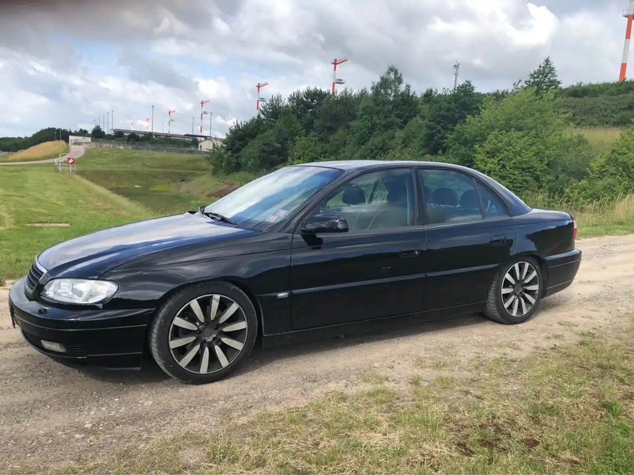 Opel Omega 3.2 V6 Executive, foto 2