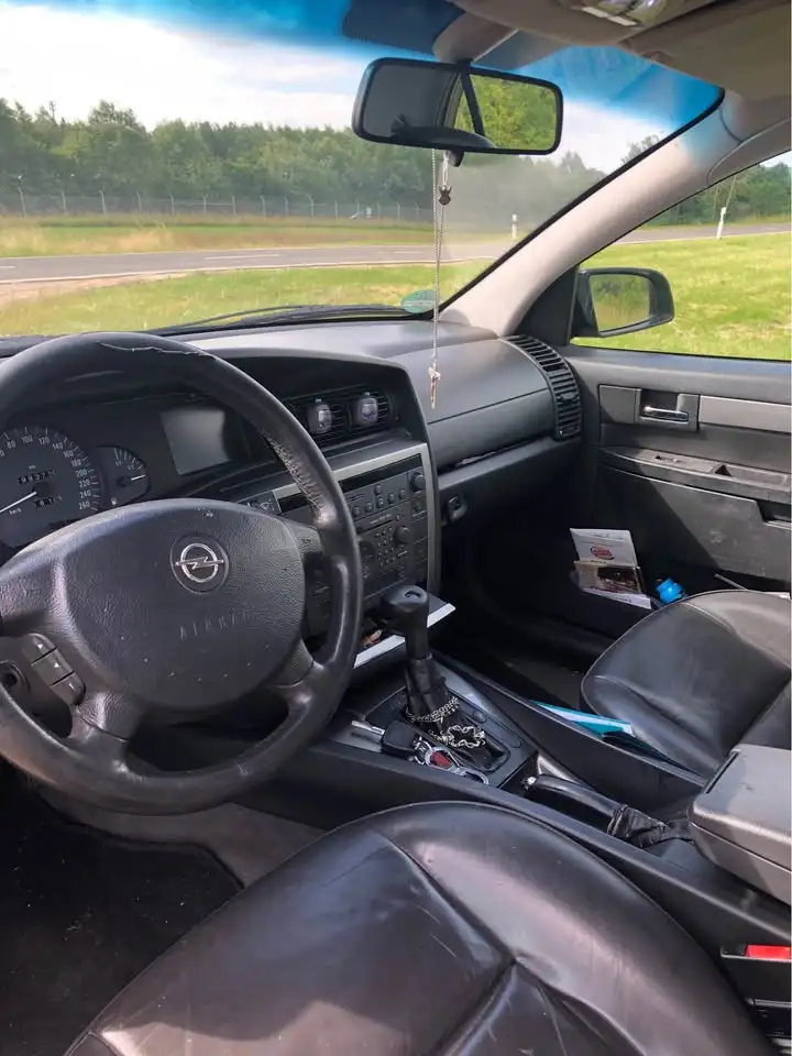 Opel Omega 3.2 V6 Executive, foto 7