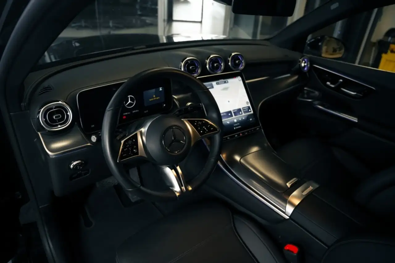 Mercedes-Benz GLC снимка Mercedes-Benz GLC